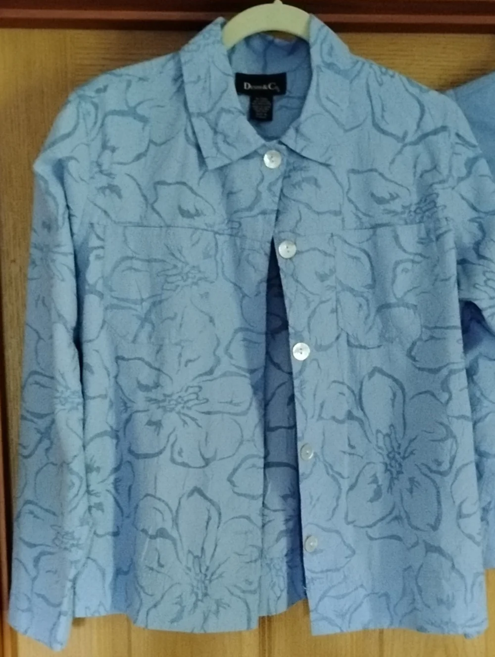 Denim&Co Light Blue Floral Button-Down Blouse with Coordinating Tank Top Medium